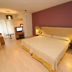 Hotel Oroel & 4*