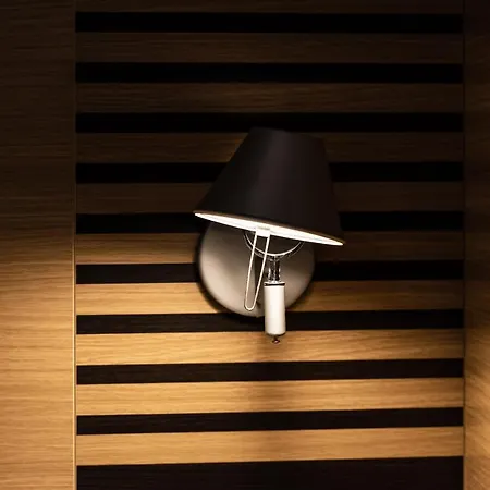 Отель Oroel & 4*