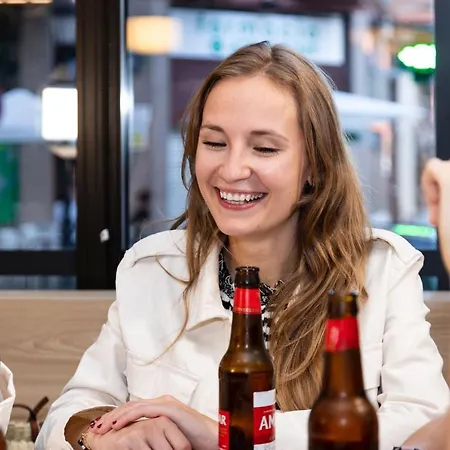 Отель Oroel & 4*