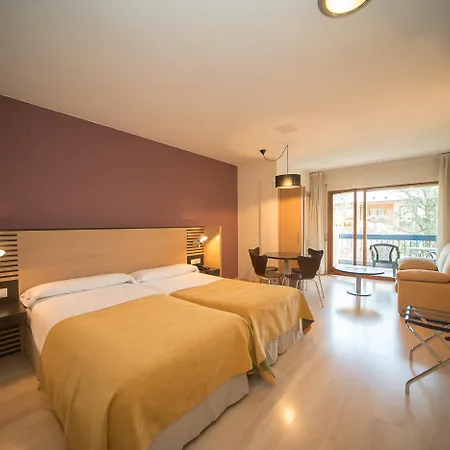 Oroel & Hotel
