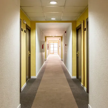 Oroel & Отель 4*