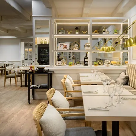 Oroel & Отель Хака